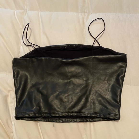 Balck Copper Camisole T-Shirt - Picture 3 of 3